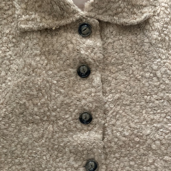 Teddy Bear Cape - Picture 3 of 7